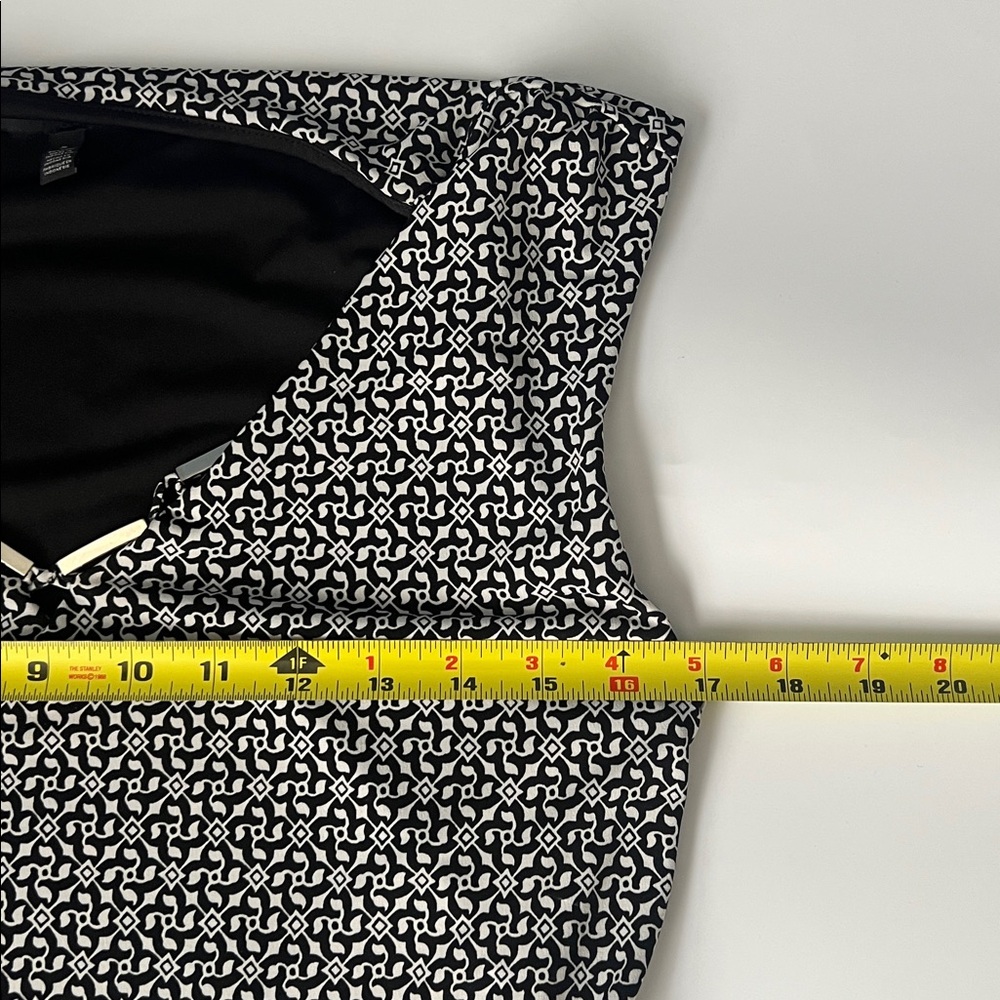 White House Black Market Black and White Patterned Women's Blouse‎ - S - Picture 3 of 8